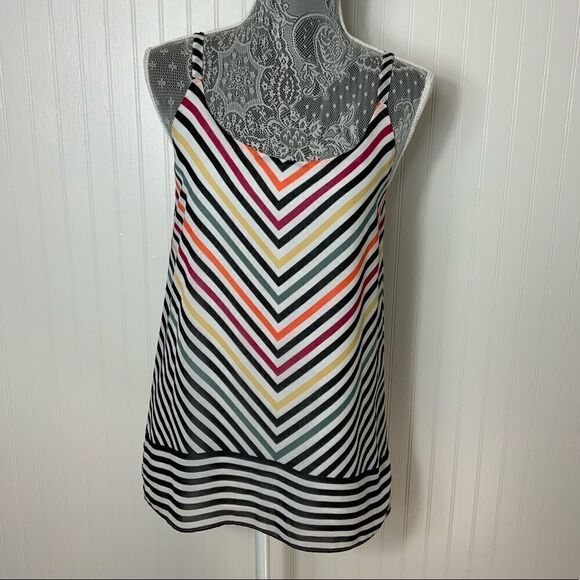 Women’s Cabi sleeveless blouse - Picture 1 of 6